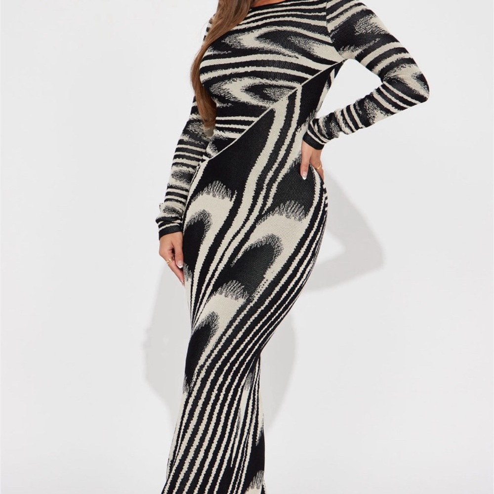 Fashion Nova Black and Cream Long Sleeve Dress